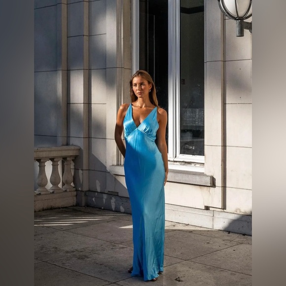 NWT Bec & Bridge Lorelai V Maxi Dress in Tropez Blue size US 4 - Picture 4 of 14